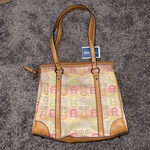 NWT Etienne Aigner Shoulder Bag - Picture 2 of 5